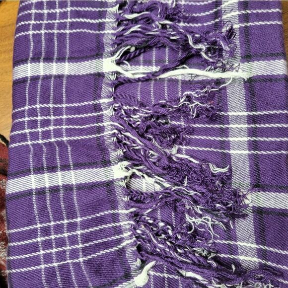 Scarves lot of 5 Women's variety of Scarves Pre-owned - Picture 8 of 9